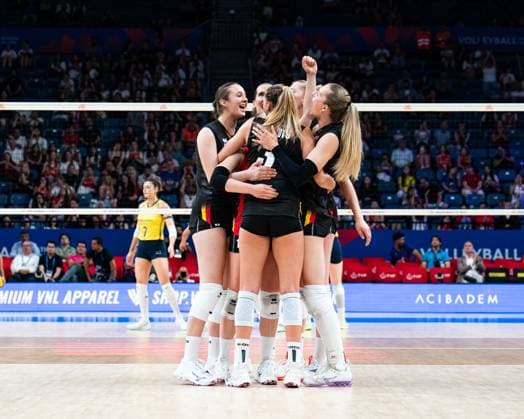 VNL-Week2-KOR-v-CAN Bekgium celebrates the set during 2025 Women s Volleyball Nations match between Belgium and Brazil at Sinan Erdem Dome on June 18, 2025 in Istanbul, Turkiye. Istanbul Istanbul Turkey Copyright: xYagizxGurtugx