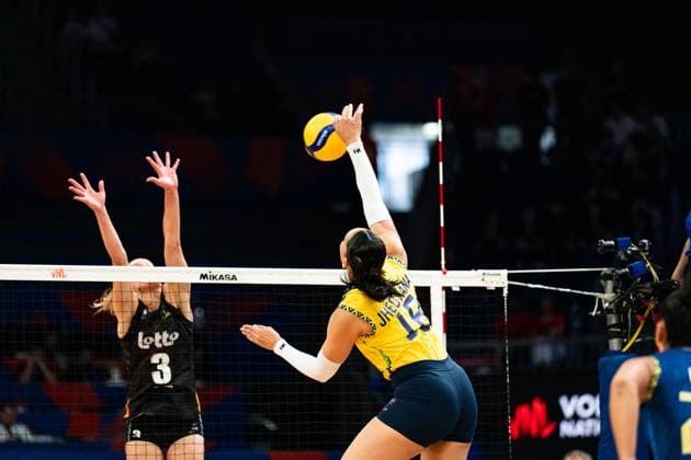VNL-Week2-KOR-v-CAN Jheovana Rodrigues da Silva 18 of Brazil spikes during 2025 Women s Volleyball Nations match between Belgium and Brazil at Sinan Erdem Dome on June 18, 2025 in Istanbul, Turkiye. Istanbul Istanbul Turkey Copyright: xYagizxGurtugx