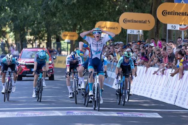 Giro Next Gen 2025 - 4th Stage - Manerbio - Salsomaggiore Terme Seth Dunwoody of the Bahrain Victorious Development Team wins the 4th Stage of Giro Next Gen 2025 from Manerbio to Salsomaggiore Terme. Salsomaggiore Terme Italy  Copyright: xTommasoxBerardix originalFilename:berardi-gironext250618_npITm.jpg