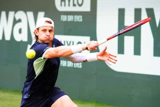 Zizou BERGS (BEL) Aktion, Zizou Bergs (BEL) vs. Karen Khachanov (RUS) Tennis Terra Wortmann Open 2025 am 18.06.2025 in der OWL Arena Halle Westfalen, Deutschland. Â