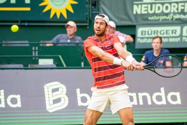Karen KACHANOV (RUS) Aktion Zizou Bergs (BEL) vs. Karen Khachanov (RUS) Tennis Terra Wortmann Open 2025 am 18.06.2025 in der OWL Arena Halle Westfalen, Deutschland. Â