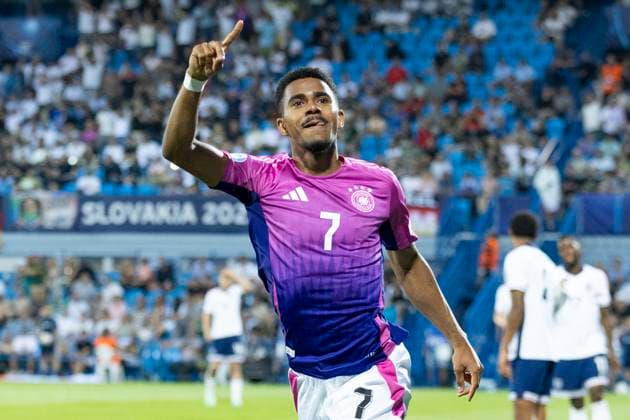Sport Bilder des Tages UEFA U21, U 21 Europameisterschaft: Deutschland - England; 18.06.2025 Ansgar Knauff (Deutschland, 7) jubelt nach seinem Tor bei der UEFA U21-Europameisterschaft im Spiel Deutschland - England, am 18.06.2025, Stadion pod Zoborom, Nitra, Slowakei Copyright: xBEAUTIFULxSPORTS Meuselx