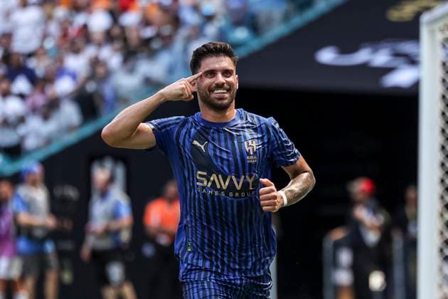 Sport Themen der Woche KW25 Sport Bilder des Tages Miami,United States of America,June 16th,2025: Ruben Neves 8 Al-Hilal SFC celebrates during the FIFA Club World Cup Group H match between Real Madrid CF vs Al-Hilal SFC at Hard Rock Stadium,Miami Gardens on June 18th,2025 (Joao Bravo SPP)  Copyright: xJoaoxBravoxx xSPPx spp-en-JoBr-JBF-5788