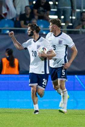UEFA U21, U 21 Europameisterschaft: Deutschland - England; 18.06.2025 Alex Scott (England, 20) jubelt nach seinem Tor bei der UEFA U21-Europameisterschaft im Spiel Deutschland - England, am 18.06.2025, Stadion pod Zoborom, Nitra, Slowakei Copyright: xBEAUTIFULxSPORTS Meuselx