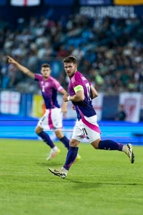 UEFA U21, U 21 Europameisterschaft: Deutschland - England; 18.06.2025 Jan Thielmann (Deutschland, 11), Eric Martel (Deutschland, 6) bei der UEFA U21-Europameisterschaft im Spiel Deutschland - England, am 18.06.2025, Stadion pod Zoborom, Nitra, Slowakei Copyright: xBEAUTIFULxSPORTS Meuselx