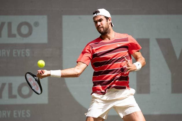 Karen KACHANOV (RUS) Aktion, Felix Auger-Aliassime (CAN) vs. Karen Khachanov Tennis Terra Wortmann Open 2025 am 18.06.2025 in der OWL Arena Halle Westfalen, Deutschland. Â
