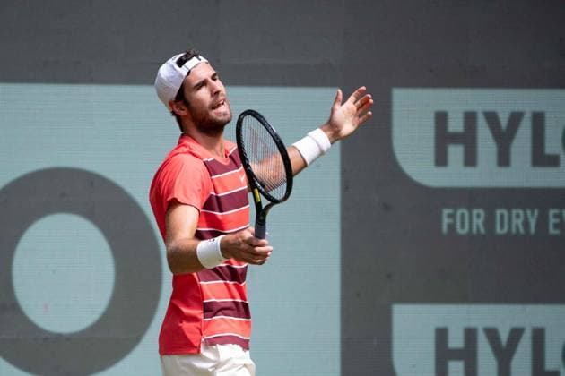 Karen KACHANOV (RUS) Aktion, Felix Auger-Aliassime (CAN) vs. Karen Khachanov Tennis Terra Wortmann Open 2025 am 18.06.2025 in der OWL Arena Halle Westfalen, Deutschland. Â