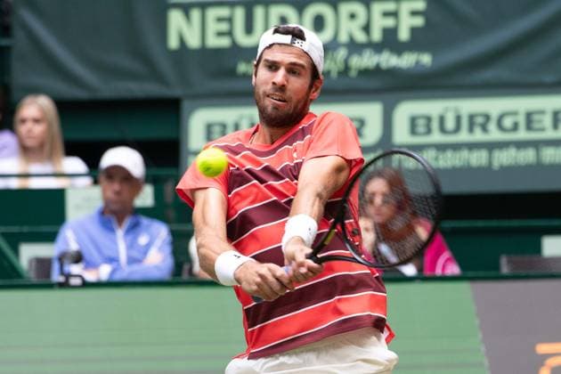 Karen KACHANOV (RUS) Aktion, Felix Auger-Aliassime (CAN) vs. Karen Khachanov Tennis Terra Wortmann Open 2025 am 18.06.2025 in der OWL Arena Halle Westfalen, Deutschland. Â