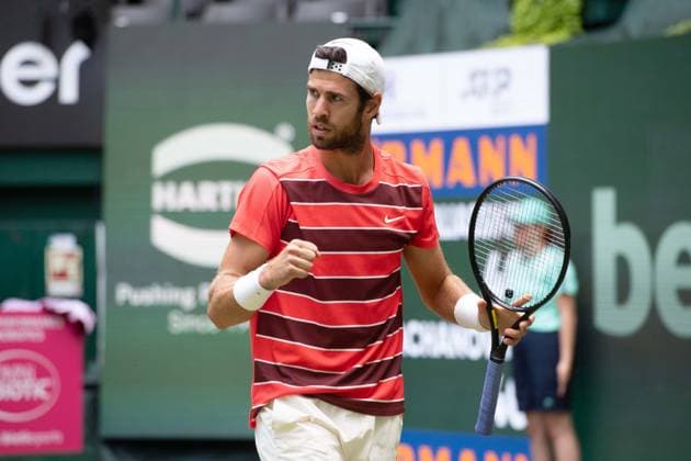 Karen KACHANOV (RUS) Aktion, Felix Auger-Aliassime (CAN) vs. Karen Khachanov Tennis Terra Wortmann Open 2025 am 18.06.2025 in der OWL Arena Halle Westfalen, Deutschland. Â