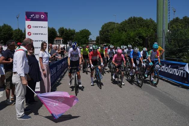 The start of the race of stage 5 of the Giro Next Gen 2025, Fiorenzuola d™Arda (Pc) Gavi (Al) 153 km, Italy - Thursday, June 19, 2025. - cycling.  Copyright: xGianxMattiaxD Alberto LaPressex