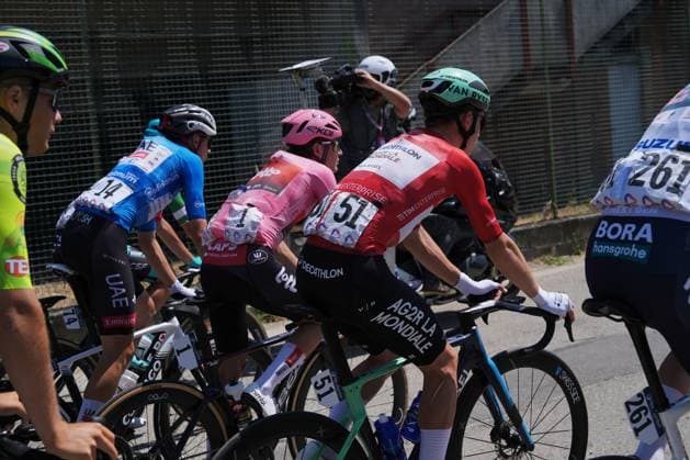 The start of the race of stage 5 of the Giro Next Gen 2025, Fiorenzuola d™Arda (Pc) Gavi (Al) 153 km, Italy - Thursday, June 19, 2025. - cycling.  Copyright: xGianxMattiaxD Alberto LaPressex