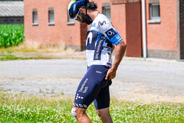 Baloise Belgium Tour 2025 Stage 2 PUTTE, BELGIUM - JUNE 19 : Crash Gaviria Fernando (COL) of Movistar Team during stage 2 of the 94th edition of Baloise Tour of Belgium an UCI ProSeries 2.Pro cycling road race stage for Men Elite of 194.6 km with start in Beringen and finish in Putte on June 19, 2025 in Putte, Belgium, 19 06 2025 ( Motordriver Guy De Vuyst - Putte Belgium  Copyright: xNicoxVereeckenx