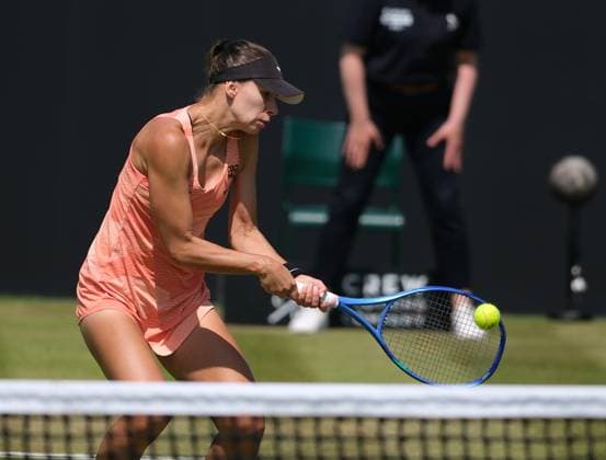 Nottingham Tennis Centre Nottingham, England - Magda Linette plays a drop shot to Mingge Xu during the match at the Lexus Nottingham Tennis Open, day 5, June 19th 2025. (Paul Bonser SPP) Copyright: xPaulxBonser SPPx spp-en-PaBo-Lexus Nottingham Open 2193