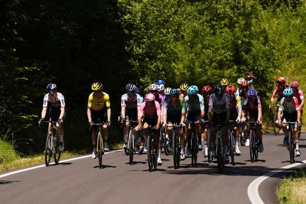 The pack rides cycles during the stage 5 of the Giro Next Gen 2025, Fiorenzuola d™Arda (Pc) Gavi (Al) 153 km, Italy - Thursday, June 19, 2025. - cycling.  Copyright: xFabioxFerrari LaPressex