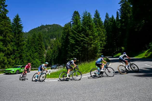 Tour de Suisse 2025 Stage 5 SANTA MARIA IN CALANCA, SWITZERLAND - JUNE 19 : Illustration picture of the escape pack, Bilbao Pello (ESP) of Bahrain - Victorious, Powless Neilson (USA) of EF Education - Easypost, Romo Javier (ESP) of Movistar Team, Vlasov Aleksandr (RUS) of Red Bull - BORA - Hansgrohe, Fortunato Lorenzo (ITA) of XDS Astana Team during stage 5 of the 88th edition of Tour de Suisse an UCI World Tour 2.UWT cycling road race stage for Men Elite of 183.6 km with start in La Punt and finish in Santa Maria in Calanca on June 19, 2025 in Santa Maria in Calanca, Switzerland, 19 06 2025 ( Motordriver Kenny Verfaillie - Santa Maria in Calanca Switzerland  Copyright: xVincentxKalutx