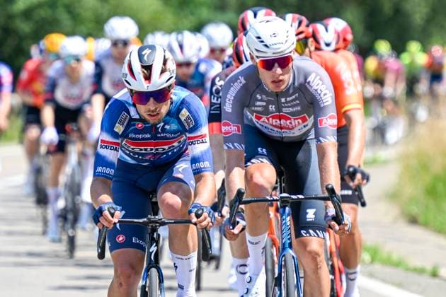 Baloise Belgium Tour 2025 Stage 2 PUTTE, BELGIUM - JUNE 19 : Uhlig Henri (GER) of Alpecin - Deceuninck during stage 2 of the 94th edition of Baloise Tour of Belgium an UCI ProSeries 2.Pro cycling road race stage for Men Elite of 194.6 km with start in Beringen and finish in Putte on June 19, 2025 in Putte, Belgium, 19 06 2025 ( Motordriver Guy De Vuyst - Putte Belgium  Copyright: xNicoxVereeckenx