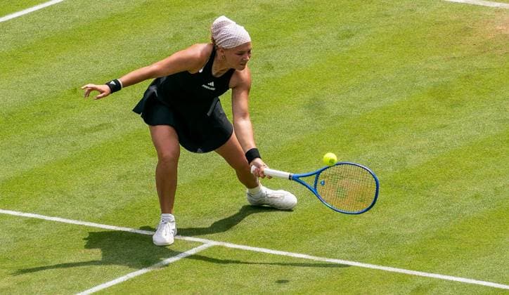 19.06.2025, WTA, Tennis Damen 500, Tennis, Damen, Berlin Tennis Open by Hylo 2025, Berlin, Einzel, Achtelfinale, Diana Shnaider (Russland) - Marketa Vondrousova (Tschechien) Diana Shnaider (Russland) Berlin Steffi-Graf-Stadion Berlin Deutschland
