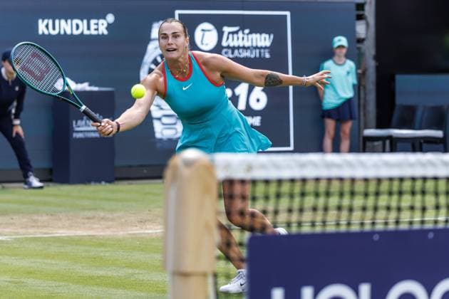 Tennis: WTA, Tennis Damen Tour, Einzel, Damen, Achtelfinale, Sabalenka (Belarus) - Masarova (Schweiz), Steffi-Graf-Stadion. Aryna Sabalenka (Belarus) retourniert einen Ball. Tennis: WTA-Tour