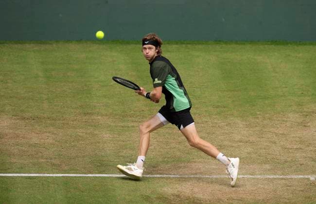 photo : Andrey Rublev (RUS) verliert nach 3 spannenden Sätzen Tennis-Turnier Terra Wortmann Cup im Gerry Weber Sportpark (OWL-Arena) in Halle Westfalen am Do. 19.06.2025