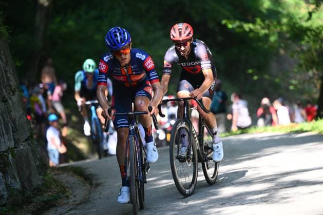 Tour de Suisse 2025 Stage 5 SANTA MARIA IN CALANCA, SWITZERLAND - JUNE 19 : Onley Oscar (GBR) of Team Picnic PostNL, Alaphilippe Julian (FRA) of Tudor Pro Cycling Team, during stage 5 of the 88th edition of Tour de Suisse an UCI World Tour 2.UWT cycling road race stage for Men Elite of 183.6 km with start in La Punt and finish in Santa Maria in Calanca on June 19, 2025 in Santa Maria in Calanca, Switzerland, 19 06 2025 ( Motordriver Kenny Verfaillie - Santa Maria in Calanca Switzerland  Copyright: xVincentxKalutx