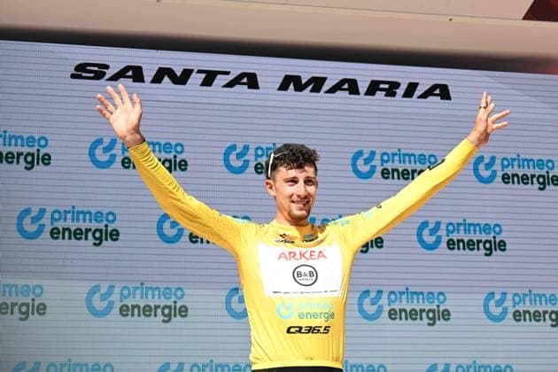 Sport Bilder des Tages 19-06-2025 Tour De Suisse; Tappa 05 La Punt - Santa Maria In Calanca; 2025, Arkea - Beb Hotel; Vauquelin, Kevin; Santa Maria In Calanca; 