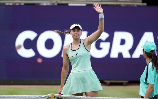Elena Rybakina (KAZ) jubelt im Steffi Graf Stadion HYLO Berlin Tennis Open Damen auf Rasen 19.06.2025