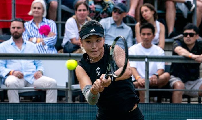 19.06.2025, WTA, Tennis Damen 500, Tennis, Damen, Berlin Tennis Open by Hylo 2025, Berlin, Einzel, Achtelfinale, Xinyu Wang (China) - Coco Gauff (USA) Xinyu Wang (China) Berlin Steffi-Graf-Stadion Berlin Deutschland