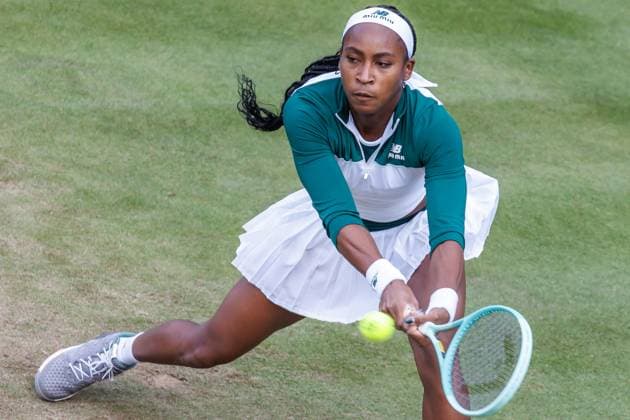 Tennis: WTA, Tennis Damen Tour, Einzel, Damen, Achtelfinale, Coco Gauf (USA) - Xinyu Wang (China), Steffi-Graf-Stadion. Coco Gauf (Vereinigte Staaten) retourniert einen Ball. Tennis: WTA-Tour