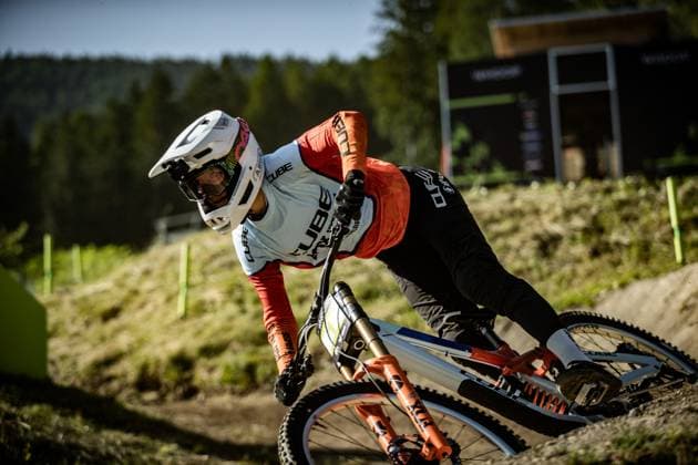 Whoop Mountainbike Downhill Worldcup Val di Sole ZIERL Rosa at Whoop Mountainbike Downhill Worldcup Val di Sole, 19.06.2025,in , Foto: Sebastian Sternemann