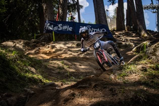 Whoop Mountainbike Downhill Worldcup Val di Sole PIERCY Jack * COMMENCAL SCHWALBE BY LES ORRESat Whoop Mountainbike Downhill Worldcup Val di Sole, 19.06.2025,in , Foto: Sebastian Sternemann