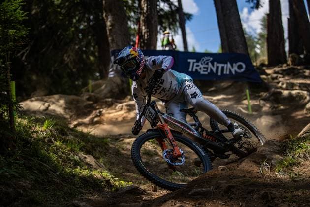 Whoop Mountainbike Downhill Worldcup Val di Sole GREENLAND Laurie SANTA CRUZ SYNDICATEat Whoop Mountainbike Downhill Worldcup Val di Sole, 19.06.2025,in , Foto: Sebastian Sternemann