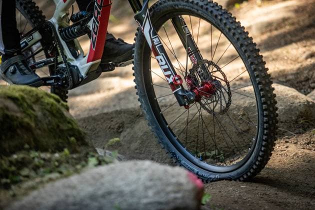 Whoop Mountainbike Downhill Worldcup Val di Sole Working Tireat Whoop Mountainbike Downhill Worldcup Val di Sole, 19.06.2025,in , Foto: Sebastian Sternemann