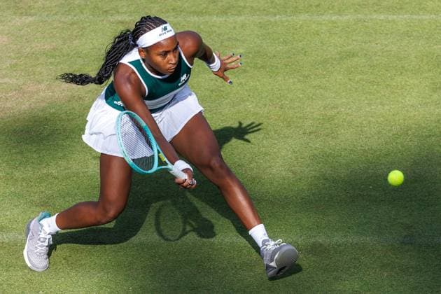 Tennis: WTA, Tennis Damen Tour, Einzel, Damen, Achtelfinale, Coco Gauf (USA) - Xinyu Wang (China), Steffi-Graf-Stadion. Coco Gauf (Vereinigte Staaten) retourniert einen Ball. Tennis: WTA-Tour