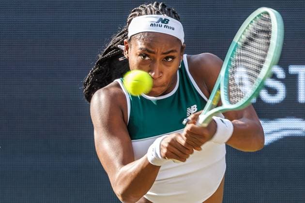 Tennis: WTA, Tennis Damen Tour, Einzel, Damen, Achtelfinale, Coco Gauf (USA) - Xinyu Wang (China), Steffi-Graf-Stadion. Coco Gauf (Vereinigte Staaten) retourniert einen Ball. Tennis: WTA-Tour