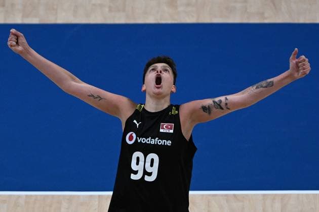 Turkiye v Canada - FIVB Volleyball Nations League ISTANBUL, TURKIYE - JUNE 19: Ebrar Karakurt of Turkiye celebrates during the FIVB Women s Nations League (VNL) 2nd week volleyball match between Turkiye and Canada at Sinan Erdem Dome in Istanbul, Turkiye on June 19, 2025. Ahmet Okatali Anadolu Istanbul Turkey. Editorial use only. Please get in touch for any other usage.  Copyright: x2025xAnadoluxAhmetxOkatalix