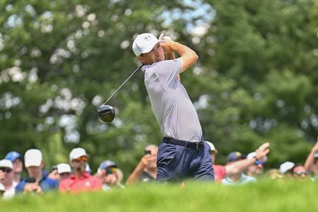 Thursday June 19, 2025: Jordan Spieth watches his tee shot on the First hole during the first round of the Travelers Golf Championship in Cromwell, Connecticut. CSM Cromwell USA - ZUMAc04_ 20250619_zma_c04_054 Copyright: xGregoryxVasilx