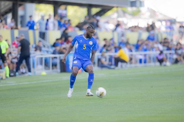 Curacao vs. El Salvador Concacaf Gold Cup 2025 Sherel Floranus 5 of Curacao controls the ball during the 2025 CONCACAF Gold Cup Group B match between Curacao and El Salvador at PayPal Park. on June 17, 2025 in San Jose, California. San Jose California United States Copyright: xIsmaelxSanchezxGarciax