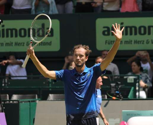 photo : Siegesjubel bei Daniil MEDVEDEV (RUS) Tennis-Turnier Terra Wortmann Cup im Gerry Weber Sportpark (OWL-Arena) in Halle Westfalen am Fr. 20.06.2025