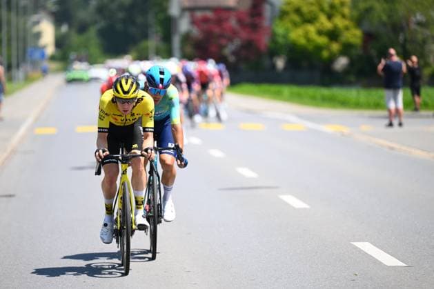 Tour de Suisse 2025 Stage 6 NEUHAUSEN AM RHEINFALL, SWITZERLAND - JUNE 20 : Gloag Thomas (GBR) of Team Visma Lease a Bike during stage 6 of the 88th edition of Tour de Suisse an UCI World Tour 2.UWT cycling road race stage for Men Elite of 186.7 km with start in Chur and finish in Neuhausen am Rheinfall on June 20, 2025 in Neuhausen am Rheinfall, Switzerland, 20 06 2025 ( Motordriver Kenny Verfaillie - Neuhausen am Rheinfall Switzerland  Copyright: xVincentxKalutx
