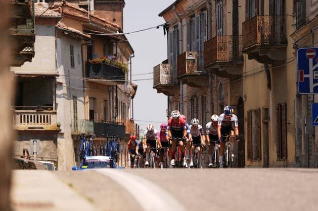 The pack rides cycles during the stage 6 of the Giro Next Gen 2025, Ovada (Al) Acqui Terme (Al), 155 km, Italy - Friday, June 20, 2025. - cycling.  Copyright: xFabioxFerrari LaPressex