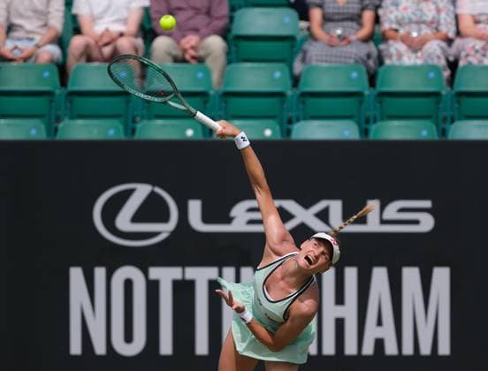 Nottingham Tennis Centre Nottingham, England - Dayana Yastremska serves to Leylah Fernandez during the match at the Lexus Nottingham Tennis Open, Dayana Yastremska won 6-3 7-6, Quarterfinals, June 20th 2025. (Paul Bonser SPP) Copyright: xPaulxBonser SPPx spp-en-PaBo-Lexus Nottingham Open 1076