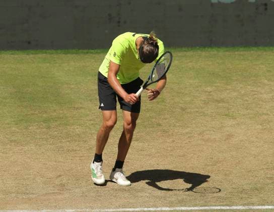 photo : Enttäuschung bei Alexander ZVEREV (GER) Tennis-Turnier Terra Wortmann Cup im Gerry Weber Sportpark (OWL-Arena) in Halle Westfalen am Fr. 20.06.2025