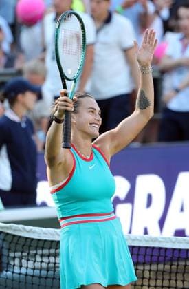 Sport Bilder des Tages Aryna Sabalenka (BLR) jubelt nach Sieg gegen Elena Rybakina (KAZ) im Steffi Graf Stadion HYLO Berlin Tennis Open Damen auf Rasen 20.06.2025