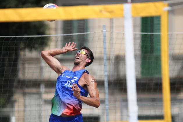 Gianluca Dal Corso in action at CEV Beach Volley Nations Cup 2025 Preliminary Phase in Messina during Beachvolley Pro Futures 2025, Beach Volley match in Messina, Italy, June 20 2025  Copyright: xMassimilianoxCarnabuci IPAxSportx xipa-agency.netx xx IPA_59284372 IPA_Agency_IPA59284372