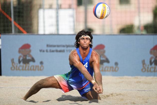 Marco Viscovich in action during the CEV Beach Volley Nations Cup 2025 Preliminary Phase in Messina during Beachvolley Pro Futures 2025, Beach Volley match in Messina, Italy, June 20 2025  Copyright: xMassimilianoxCarnabuci IPAxSportx xipa-agency.netx xx IPA_59284542 IPA_Agency_IPA59284542