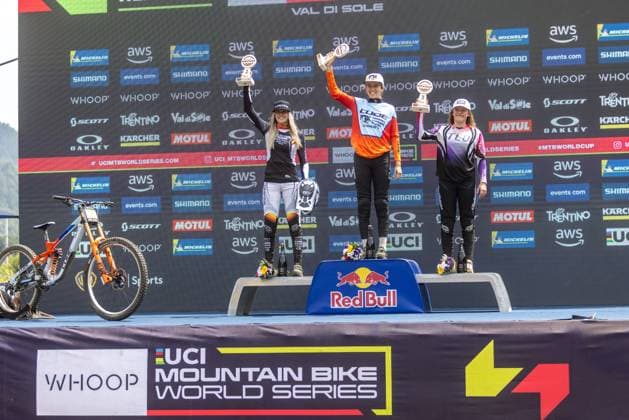 Whoop Mountainbike Downhill Worldcup Val di Sole Rosa ZIERL (CUBE FACTORY RACING) - also leads the overall Aletha OSTGAARD (CANYON CLLCTV FACTORY TEAM) Kate HASTINGS at Whoop Mountainbike Downhill Worldcup Val di Sole, 21.06.2025,in , Foto: Sebastian Sternemann
