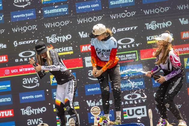 Whoop Mountainbike Downhill Worldcup Val di Sole Rosa ZIERL (CUBE FACTORY RACING) - also leads the overall Aletha OSTGAARD (CANYON CLLCTV FACTORY TEAM) Kate HASTINGS at Whoop Mountainbike Downhill Worldcup Val di Sole, 21.06.2025,in , Foto: Sebastian Sternemann