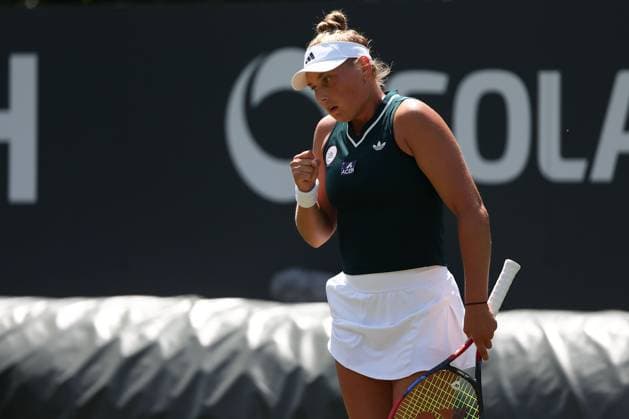 Bad Homburg am 21.06.2025 Tennis Damen Turnier WTA, Tennis Damen 500 Bad Homburg Open powered by Solarwatt 2025, Match Olga Danilovic (SER) gegen Natasja Schunk (GER) , v.l., Natasja Schunk (GER) ballt die Faust Copyright: JoaquimxFerreira