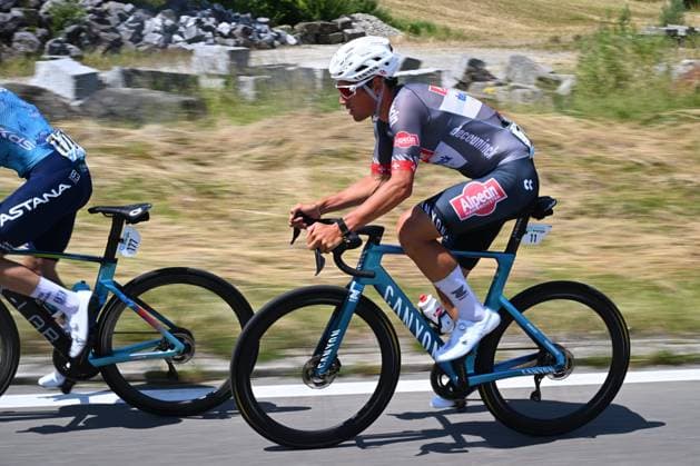 Tour de Suisse 2025 Stage 7 EMMETTEN, SWITZERLAND - JUNE 21 : Dillier Silvan (SUI) of Alpecin - Deceuninck in action during stage 7 of the 88th edition of Tour de Suisse an UCI World Tour 2.UWT cycling road race stage for Men Elite of 207.3 km with start in Neuhausen am Rheinfall and finish in Emmetten on June 21, 2025 in Emmetten, Switzerland, 21 06 2025 ( Motordriver Kenny Verfaillie - Emmetten Switzerland  Copyright: xVincentxKalutx