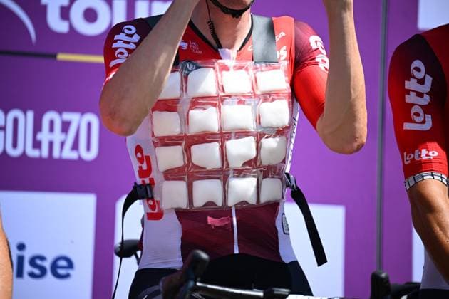 Baloise Belgium Tour 2025 Stage 4 DURBUY, BELGIUM - JUNE 21 : Illustration picture ice pack on stage before the start of the race during stage 4 of the 94th edition of Baloise Tour of Belgium an UCI ProSeries 2.Pro cycling road race stage for Men Elite of 173.4 km with start in Durbuy and finish in Durbuy on June 21, 2025 in Durbuy, Belgium, 21 06 2025 ( Motordriver Guy De Vuyst - Durbuy Belgium  Copyright: xTomasxSiskx